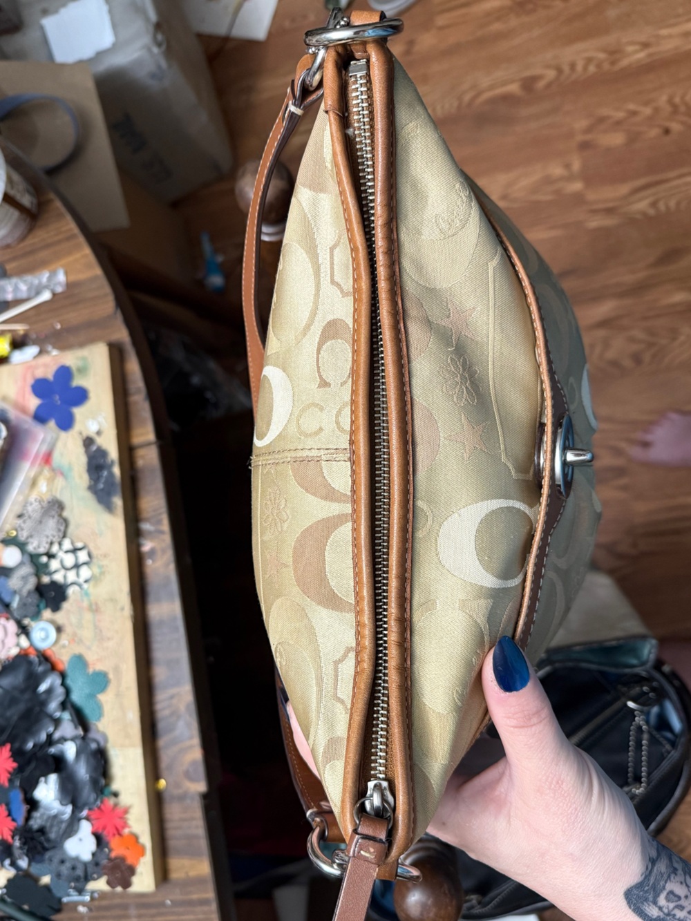 Coach Sara Shoulder Bag - Picture 7 of 16
